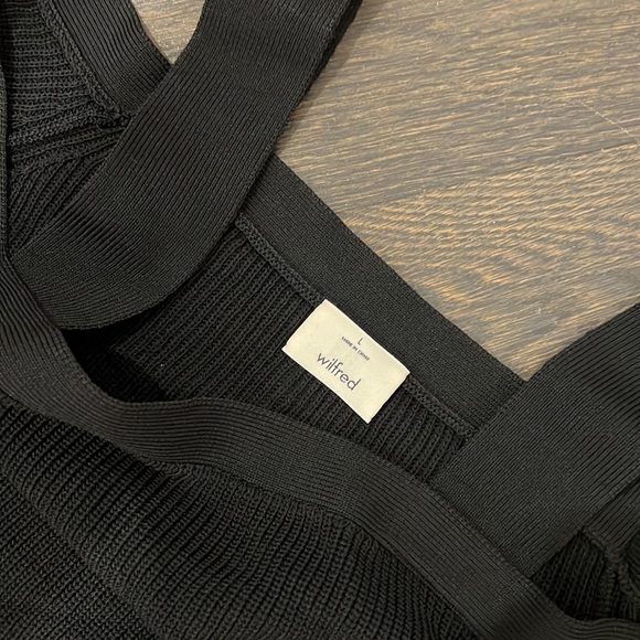 Aritzia Wilfred cold shoulder black longsleeve size Large - Picture 2 of 2